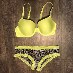 Bra & panty set (NWOT)